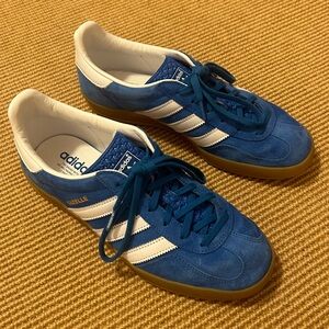Adidas Gazelle Indoor in Bluebird & White